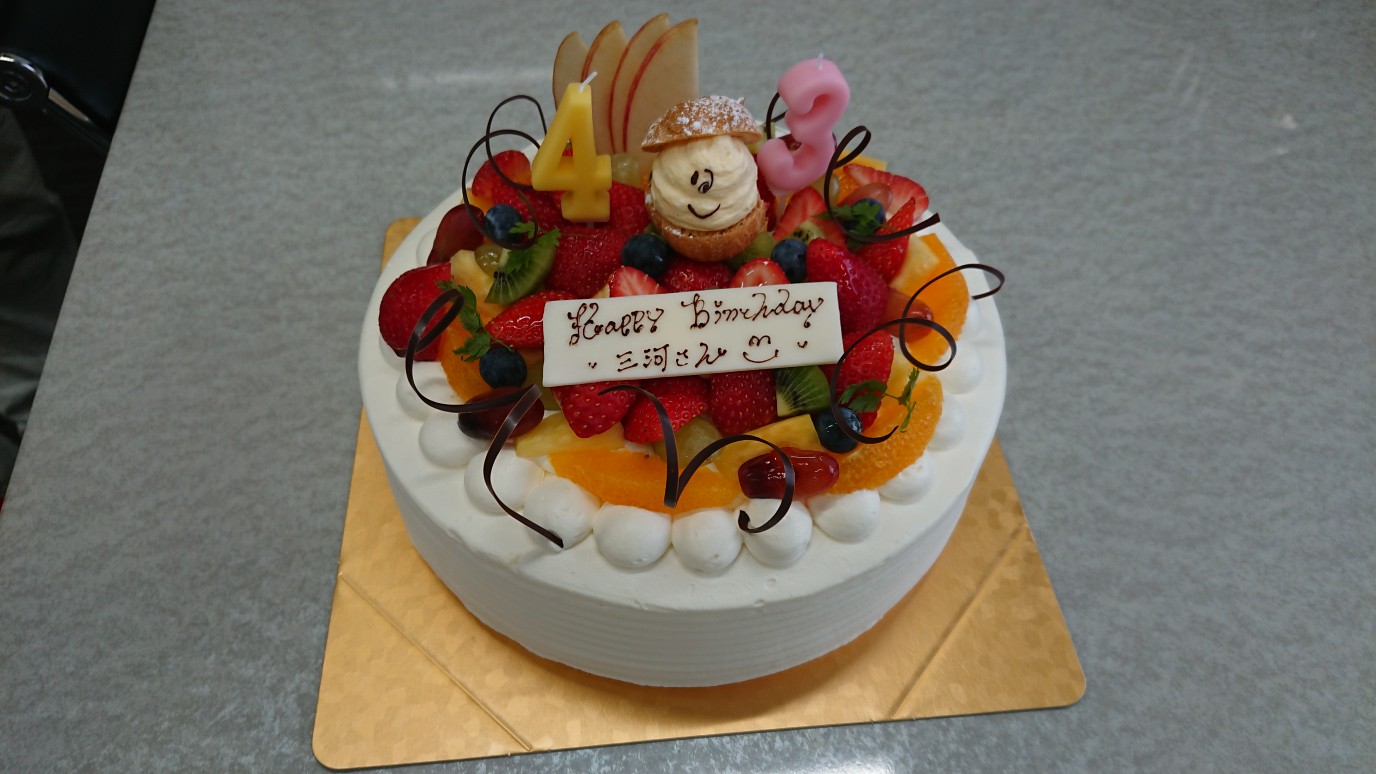 誕生日会を開催しました。